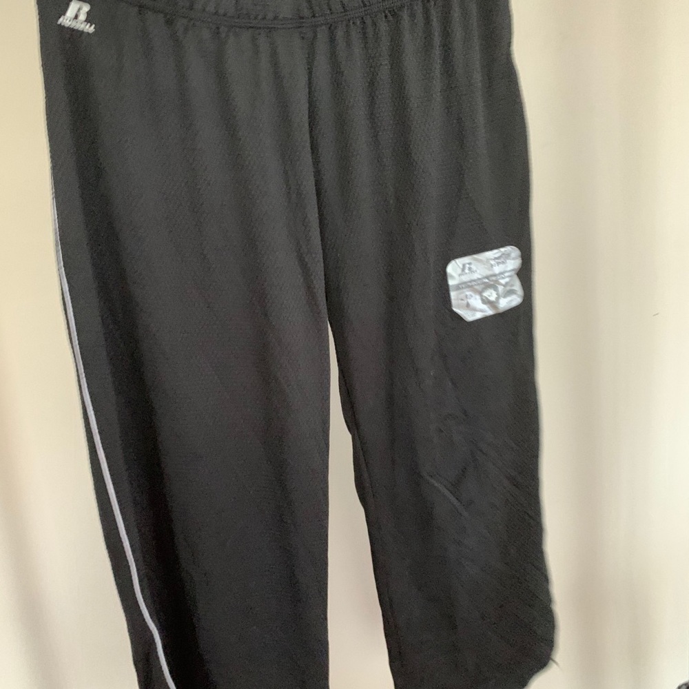 Women’s Capri Mesh Workout Pants